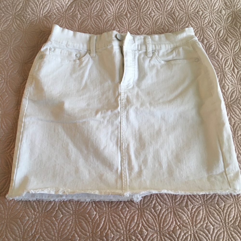 Lauren Conrad white denim skirt